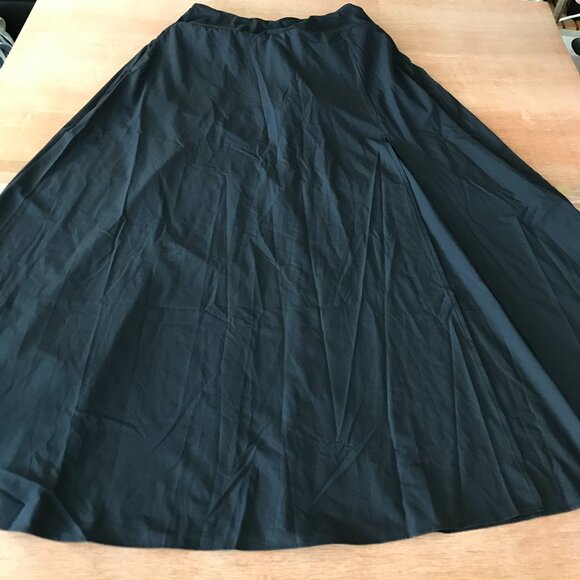 Halara Maxi Swing Skirt Women Size Medium Black Pockets Athleisure Preppy 17021 - Picture 1 of 11